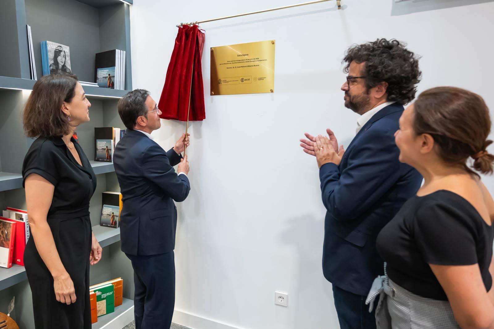 Albares anuncia el nuevo marco de gestión de la AECID, que culminará la reforma de la Agencia